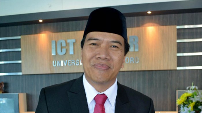 Rektor Undip - Prof Yos Johan Utama